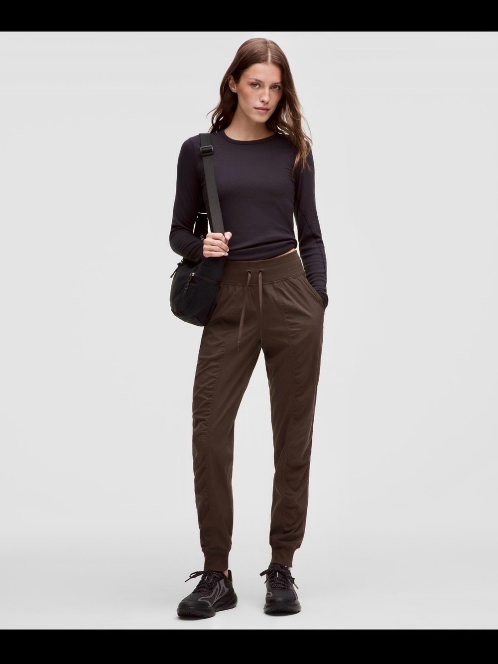 Lululemon Dance Studio Mid-Rise Jogger Full Length in Espresso (Size 8)